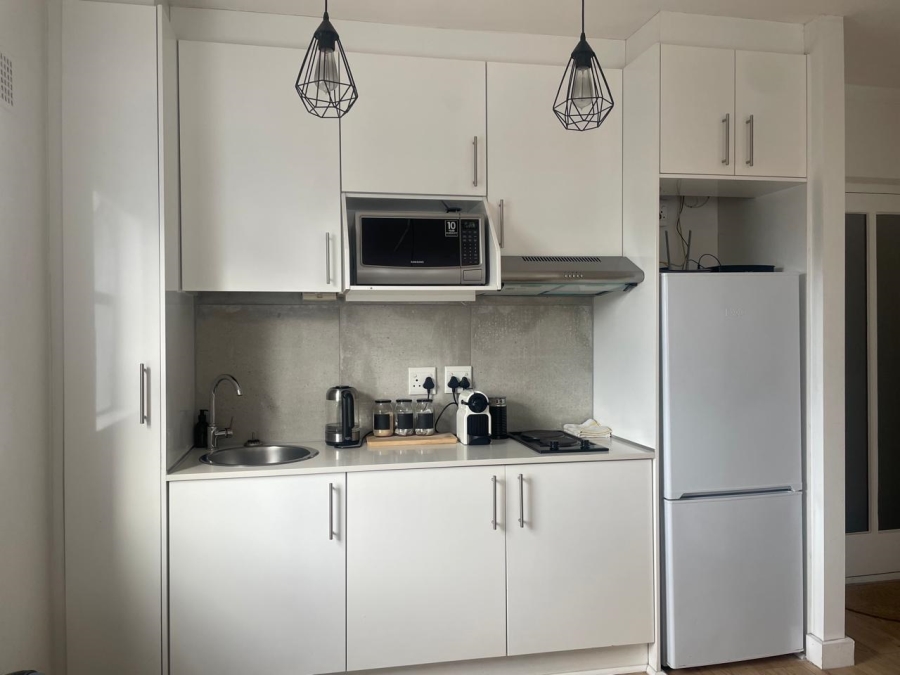 To Let 1 Bedroom Property for Rent in Gardens Western Cape